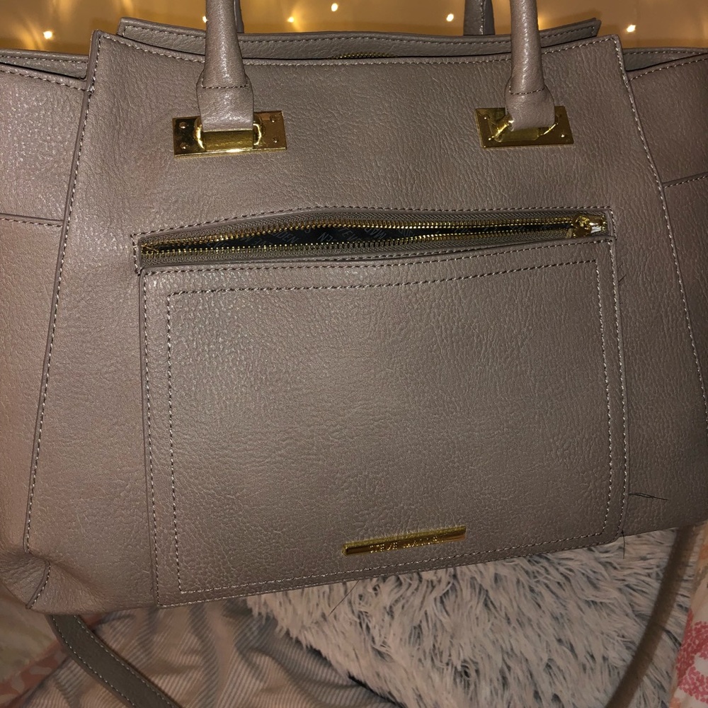 STEVE MADDEN TAUPE BAG!